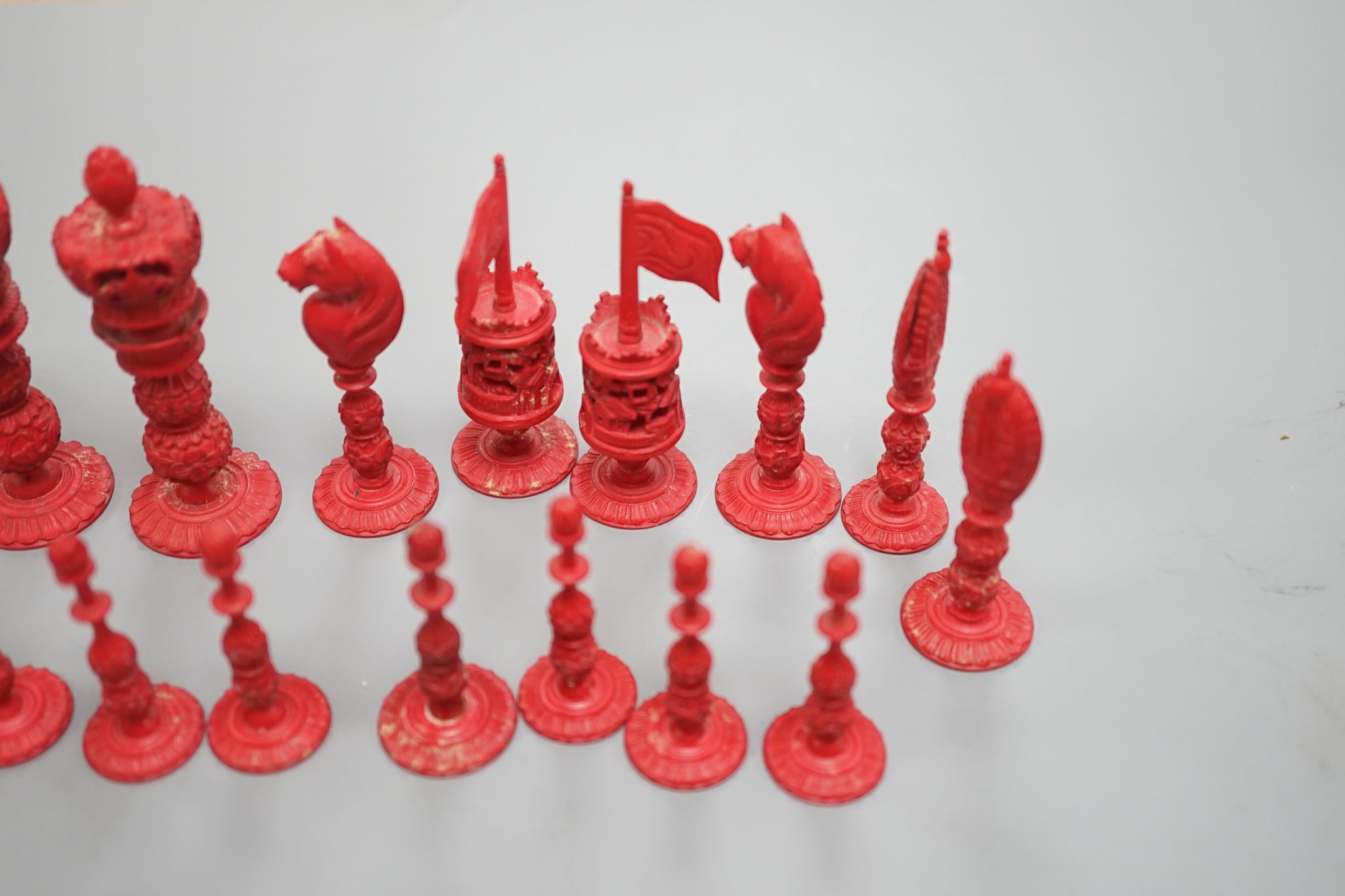 A Cantonese export stained Ivory chess set. King height 8.5cm